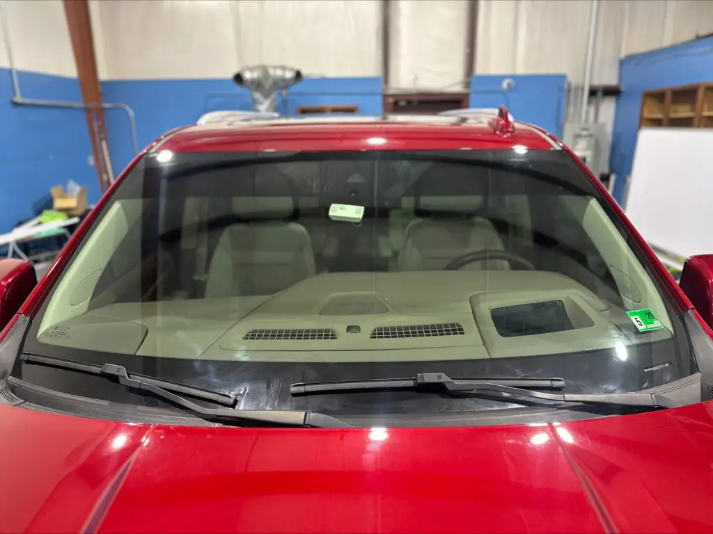 Front strip window tint on GMC Yukon